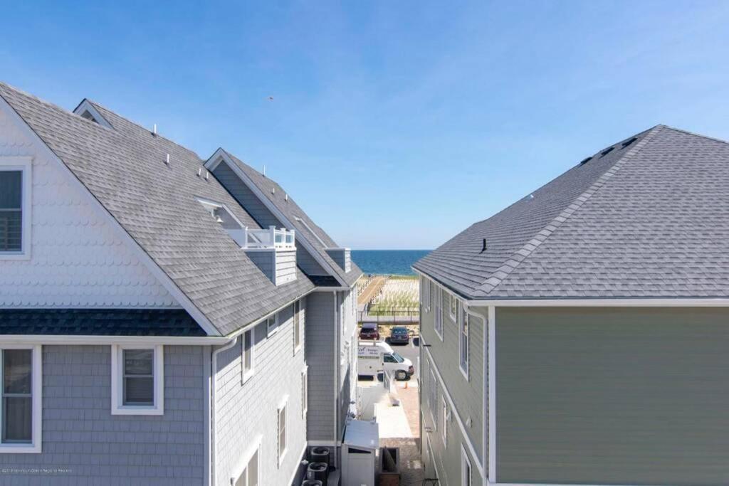 Ocean And Beach Views From Five Decks In Ortley Beach Seaside Heights Exterior photo