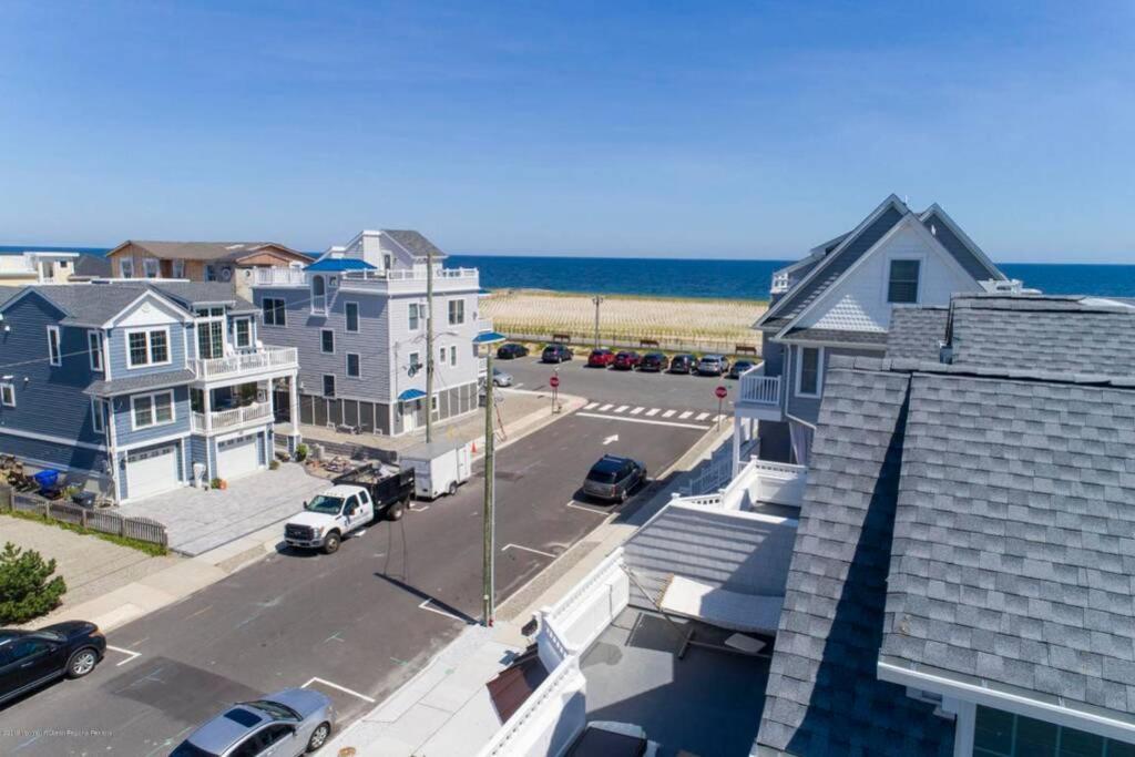 Ocean And Beach Views From Five Decks In Ortley Beach Seaside Heights Exterior photo