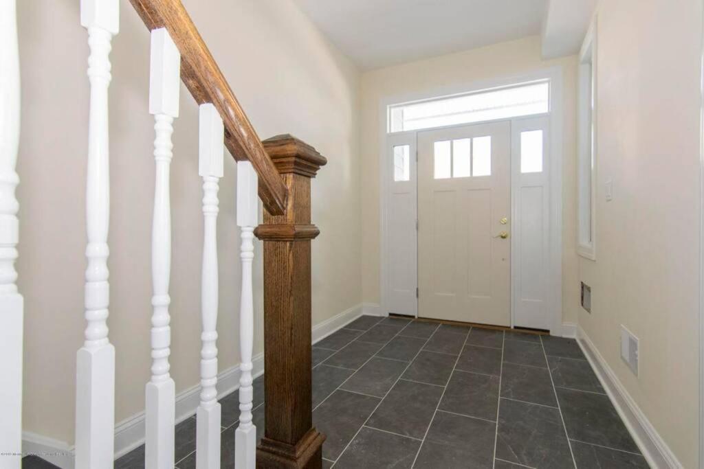 Ocean And Beach Views From Five Decks In Ortley Beach Seaside Heights Exterior photo